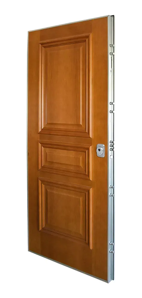 Puerta con apariencia de madera y herrajes laterales, imagen referencial