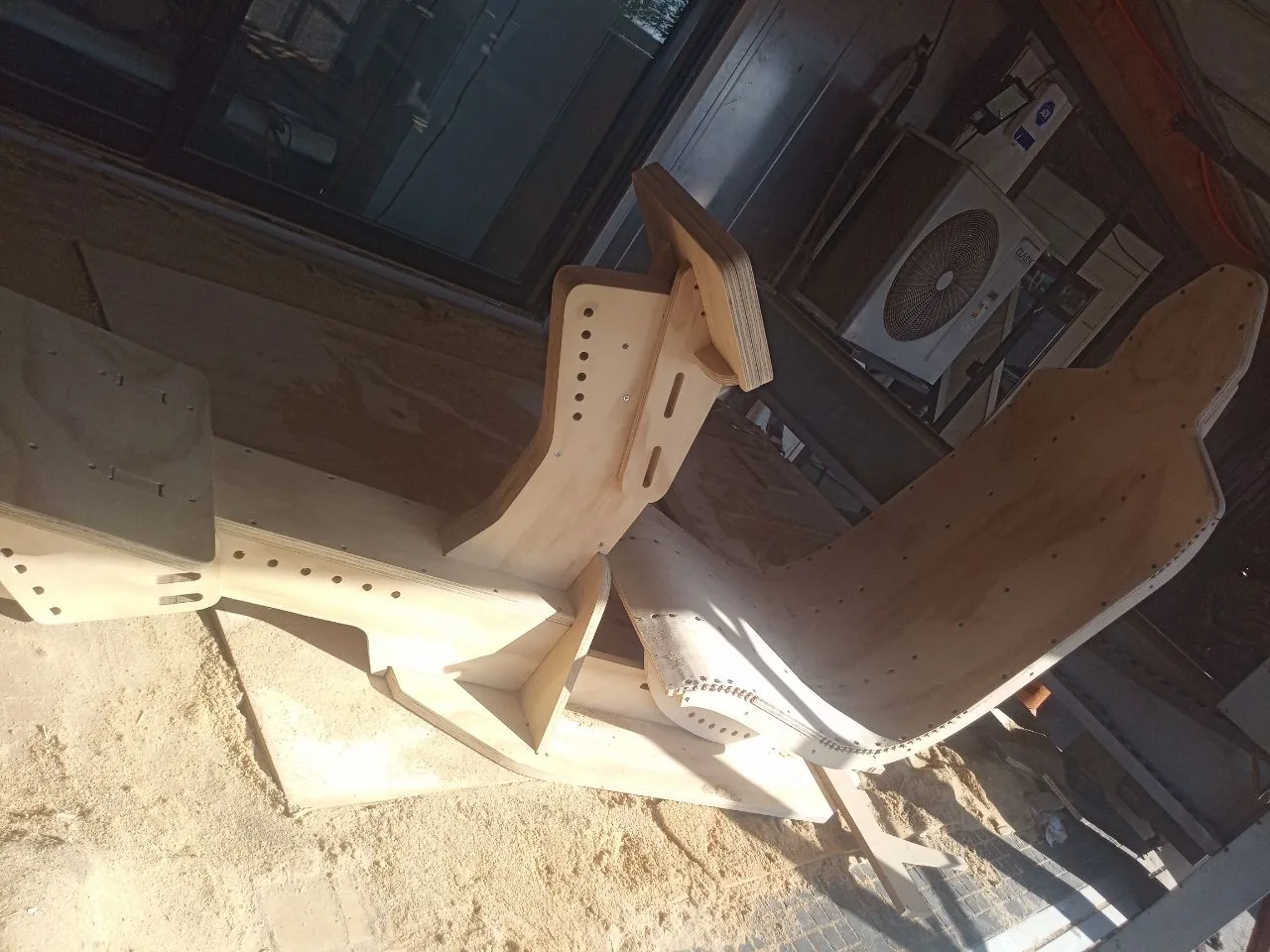 Estructura de simulador fabricada en madera mediante CNC Router